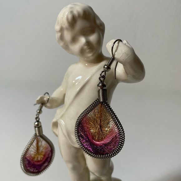 Dream catcher string art earrings - Picture 3 of 6